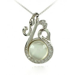 FOUR-LEAF CLOVER CHARM NECKLACE WHITE GOLD 18 KT RHODIUM PLATED SILVER CUBIC ZIRCONIA and Pearl