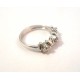 LADIES 18 KT WHITE GOLD SOLITAIRE RING 