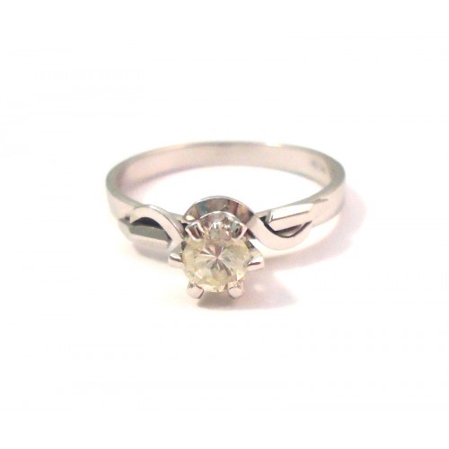 LADIES 18 KT WHITE GOLD SOLITAIRE RING with DIAMONDS