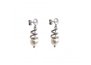 ORECCHINI PENDENTI IN ORO BIANCO 18 KT CON PERLE BIANCHE