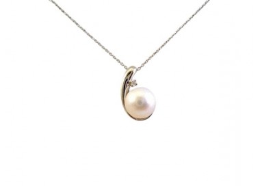 COLLANA IN ORO BIANCO 18 KT CON PERLA E DIAMANTE