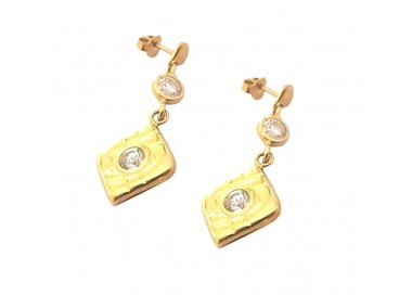 ORECCHINI IN ORO GIALLO 18 KT MODELLO SCUDO CON SMALTO VERDE